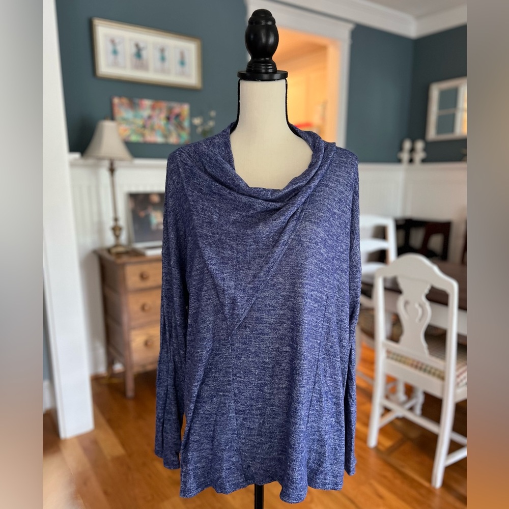 Vera Wang top size XL